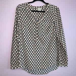 Long sleeve patterned blouse